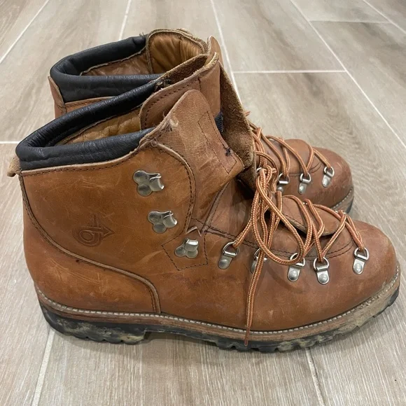 Dexter Hiking Boots - Picture 2 of 15